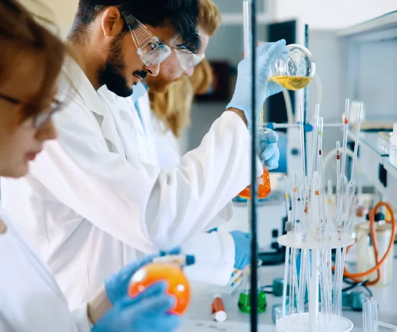 students-in-the-lab-science-forensics-aafs